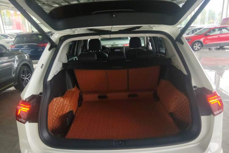 Used Volkswagen Tiguan L 2022 330TSI Automatic Two-Wheel Drive R-Line Enhanced Edition