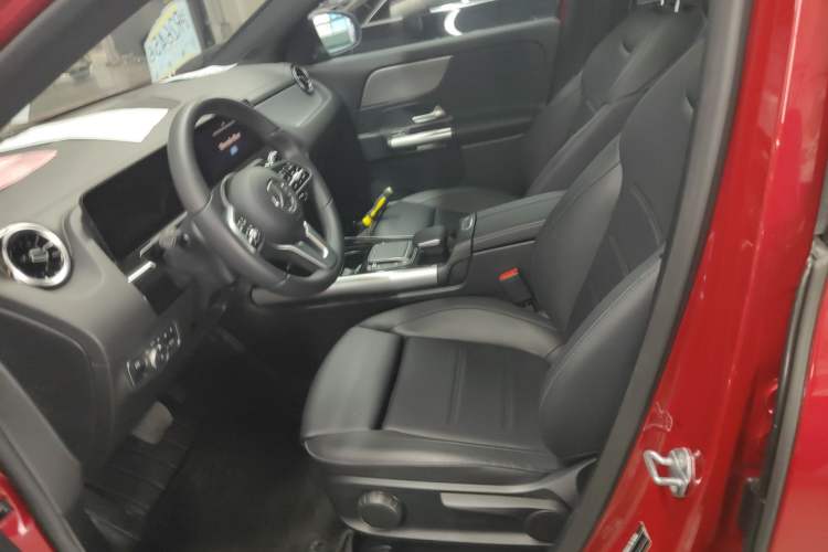 Used Mercedes-Benz GLA 2022 Second Facelift GLA 200 Left Front Seat