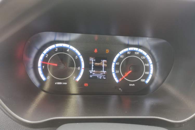Used CHANGAN KAICHENG Ruixing M60 2023 1.6L CNG Comfort-Grade 6-Seater Passenger Vehicle Instrument Cluster