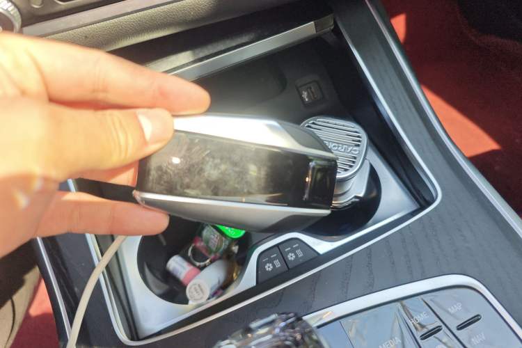 Used BMW X7 2022 xDrive40i Luxury Package with Leading Features