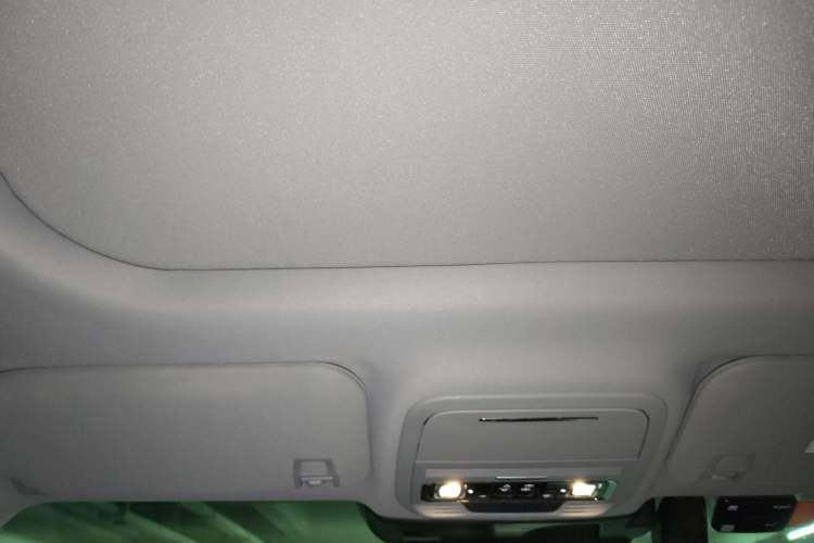 Used Lincoln Corsair 2020 2.0T Two-Wheel Drive Luxury Edition
