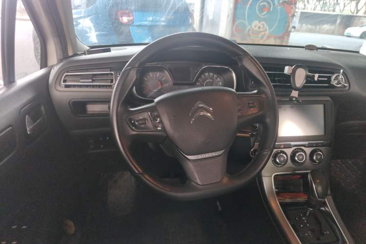 Used Citroen C4 Sega 2018 1.6L Automatic Luxury Model Steering Wheel