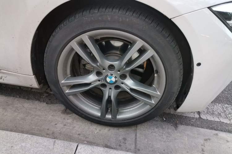 Used BMW 3 Series 2019 320Li M Sport Night Edition Right Front Wheel Hub