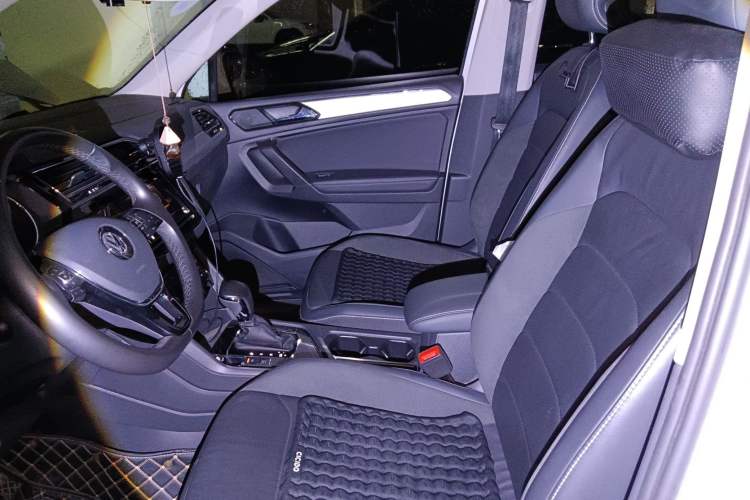 Used Volkswagen Tiguan L 2019 330TSI Automatic Two-Wheel Drive Panoramic Comfort Edition China V Standard