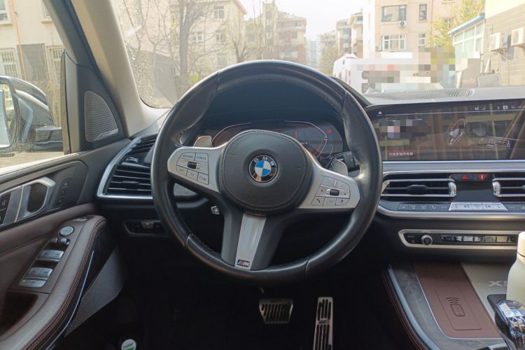 Used BMW X5 2022 xDrive 30Li Luxury M Sport Package
