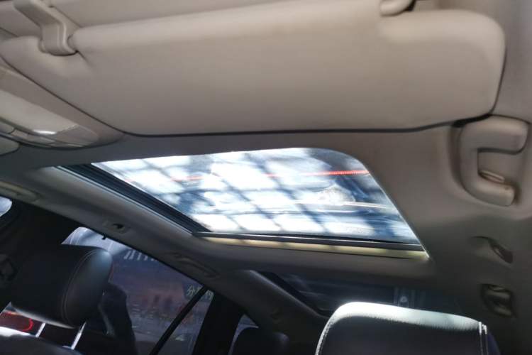 Used Mercedes-Benz R-Class 2017 R 320 4MATIC Business Edition Prestige Model Headliner