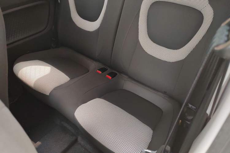 Used Wuling Hongguang MINIEV 2024 3rd Generation 215km Youth Edition Left Rear Seat