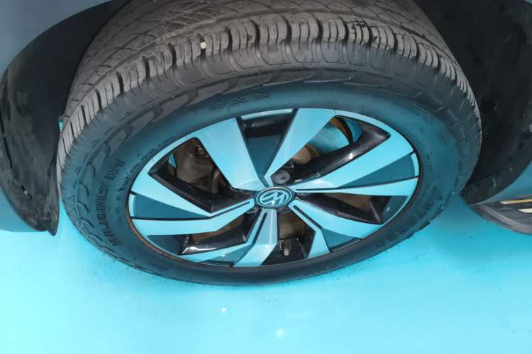 Used Volkswagen Tayron 2019 Teramont Edition 280TSI Two-Wheel Drive Luxury Model China VI Standard Left Front Wheel Hub