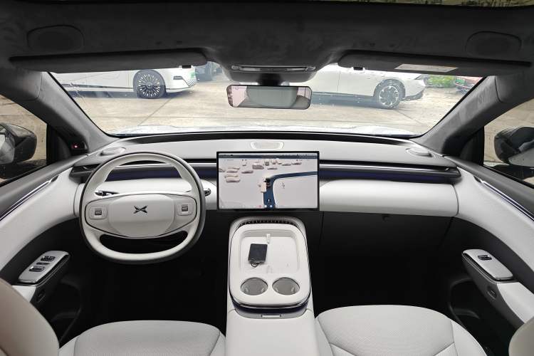 Used XPeng G7 2026 Model, Range-Extended 1704 Max Flagship Edition Center Console