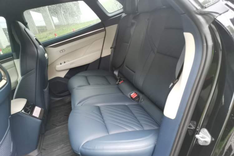 Used Zeekr 001 2024 WE Edition 95 kWh All-Wheel Drive Left Rear Seat