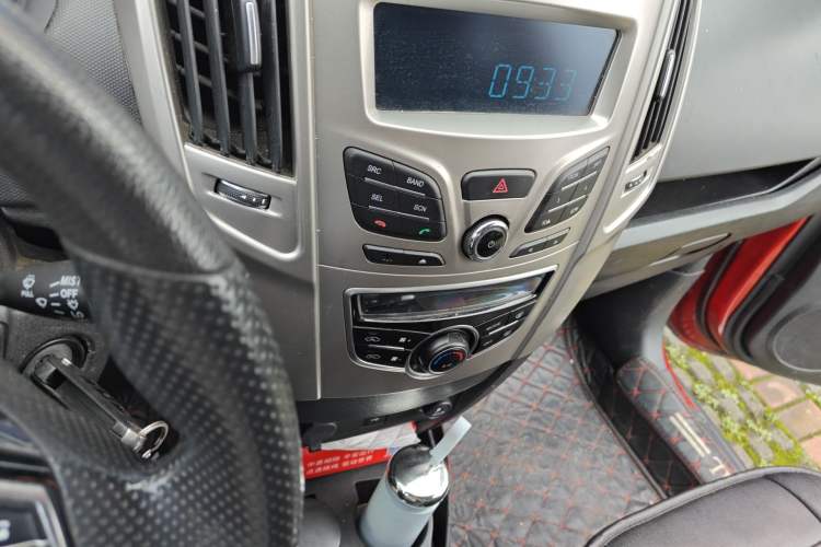 Used Haval H1 2016 Red Label 1.5L AMT Comfort Model Audio And AC Panel