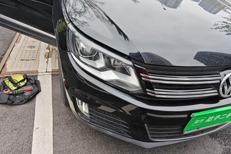 Used Volkswagen Tiguan 2013 1.8TSI Automatic Two-Wheel Drive Luxury Model Right Front Headlight