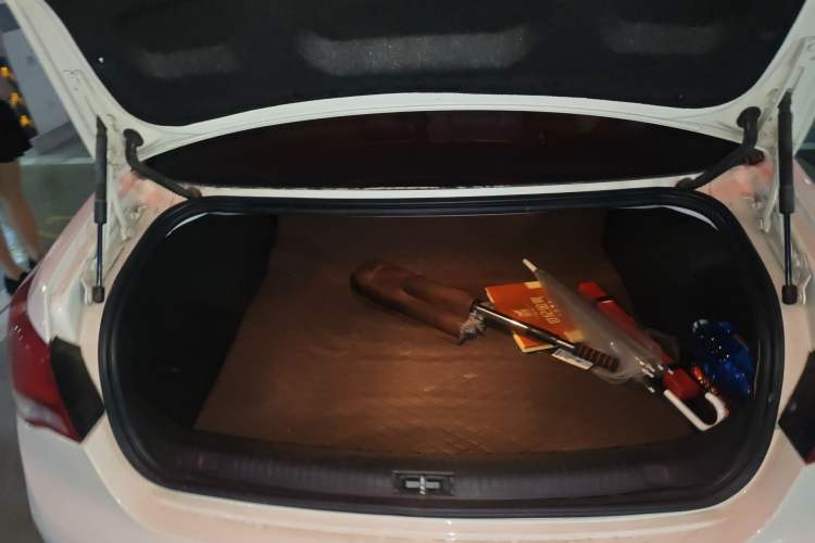 Used Roewe e550 2016 Flagship Edition