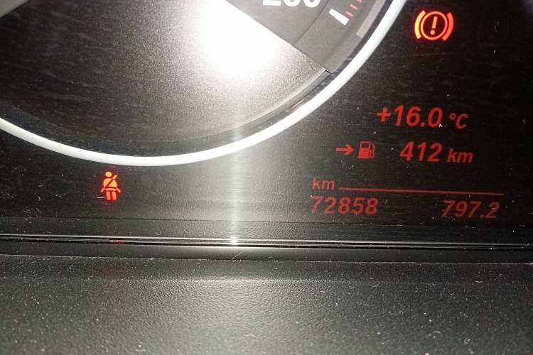 Used BMW 3 Series 2019 320i M Sport Package Odometer Close Up