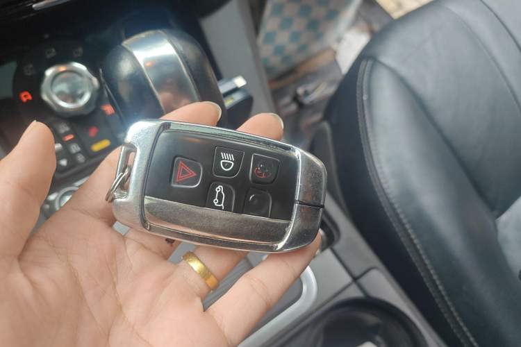 Used Land Rover Discovery 2012 3.0 SDV6 HSE Diesel Version
