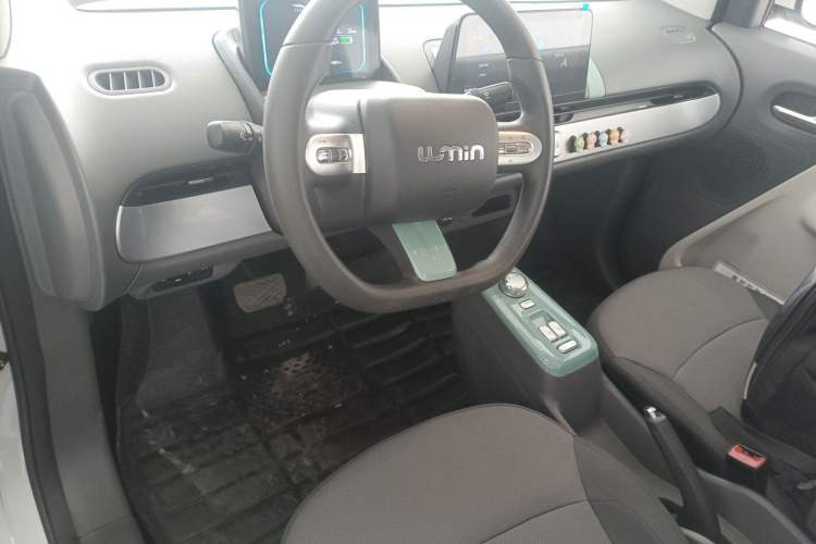Used CHANGAN NEVO Lumin 2022 155 km – Refreshingly Sweet Edition Center Console