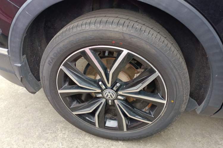 Used Volkswagen Tiguan L 2019 Revised 330TSI Automatic Two-Wheel Drive Smart & Luxury Edition China VI Standard Exterior 5