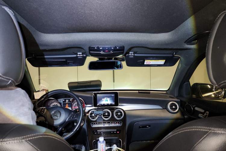 Used Mercedes-Benz GLC 2018 Facelifted GLC 260 4MATIC Dynamic Edition Headliner