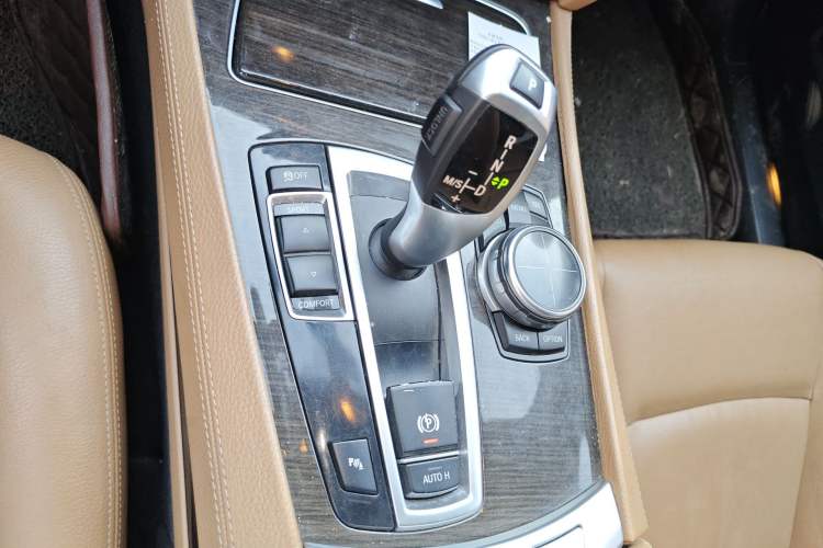 Used BMW 7 Series 2013 730Li Luxury Model Gear Lever