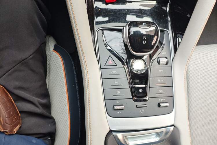 Used BYD Song PLUS New Energy 2021 DM-i 110KM Flagship PLUS Gear Lever