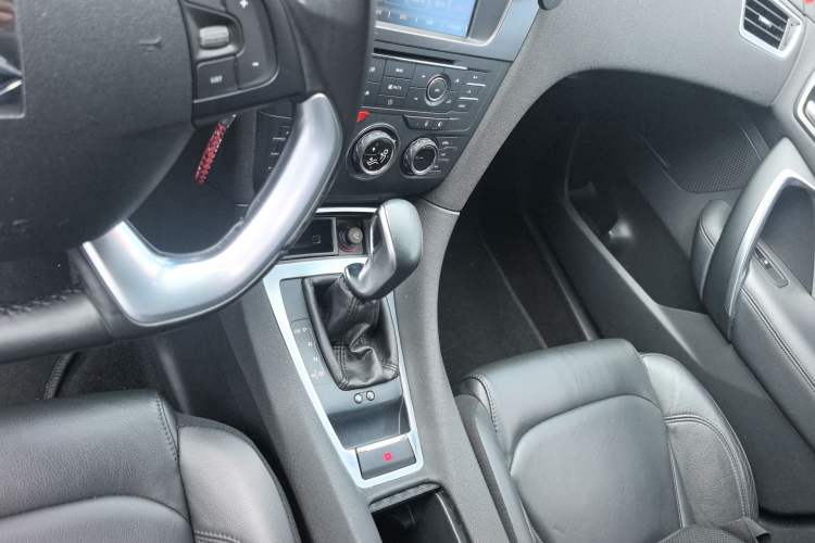 Used DS 5LS 2016 1.6T Elegant Edition THP160
