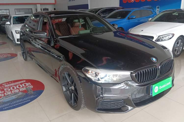 Used BMW 5 Series 2019 530Li Leading Model M Sport Package Front Right 45 Deg