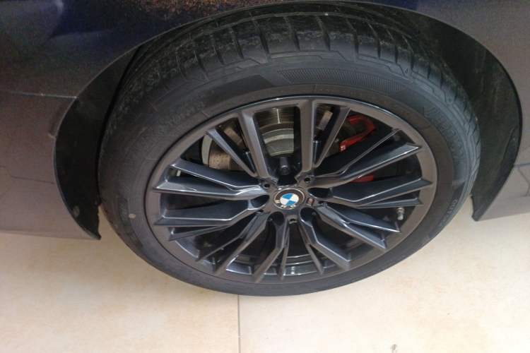 Used BMW 3 Series 2023 325i M Sport Night Edition Package Exterior 5