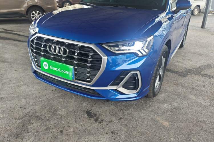 Used Audi Q3 2021 35 TFSI Fashion Dynamic Model
