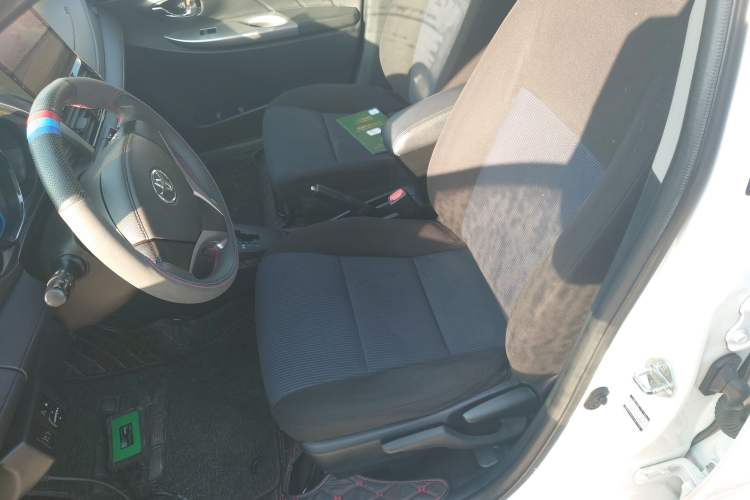 Used Toyota YARiS L Zhi Xuan 2015 1.5E Automatic Charm Edition