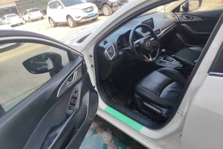 Used Mazda 3 Axela 2017 Sedan 1.5L Automatic Comfort Model Emission Standard China V