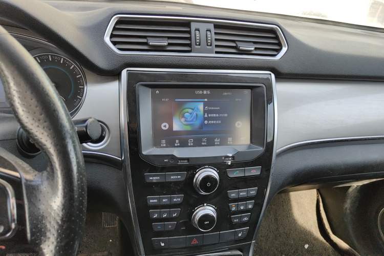 Used Haval H2 2014 1.5T Manual Two-Wheel Drive Elite Edition
