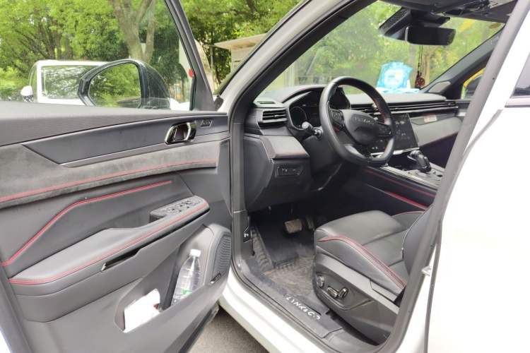 Used Lynk & Co 05 2020 2.0TD Four-Wheel Drive HypeHalo
