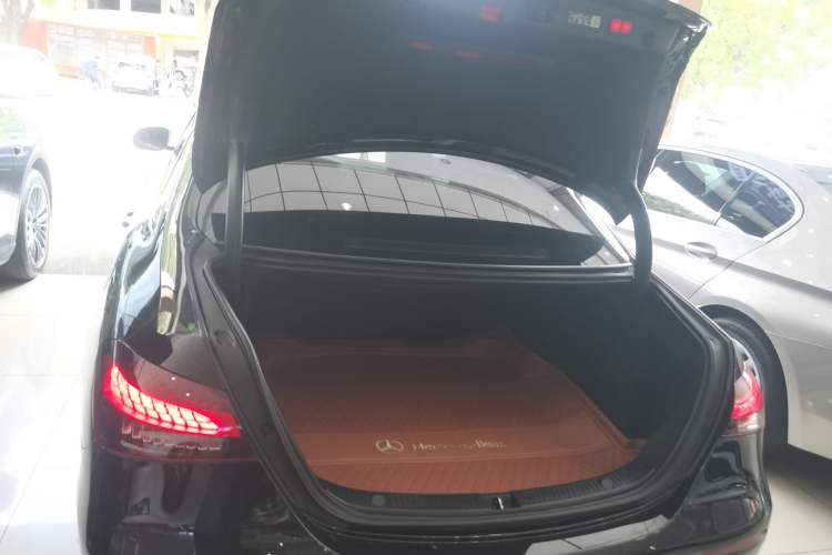 Used Mercedes-Benz E-Class 2023 Restyled E 300 L Sporty and Stylish Edition