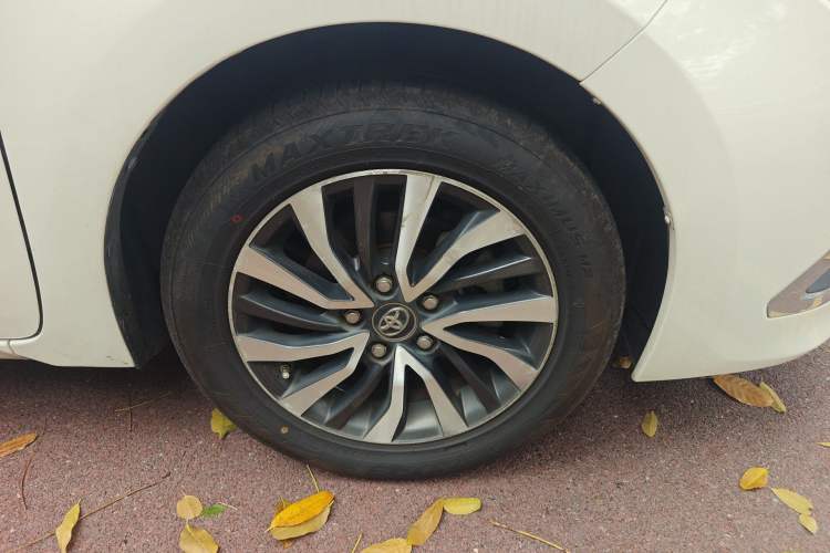 Used Toyota Corolla 2017 Revised Dual-Engine 1.8L E-CVT Leading Edition Right Front Wheel Hub