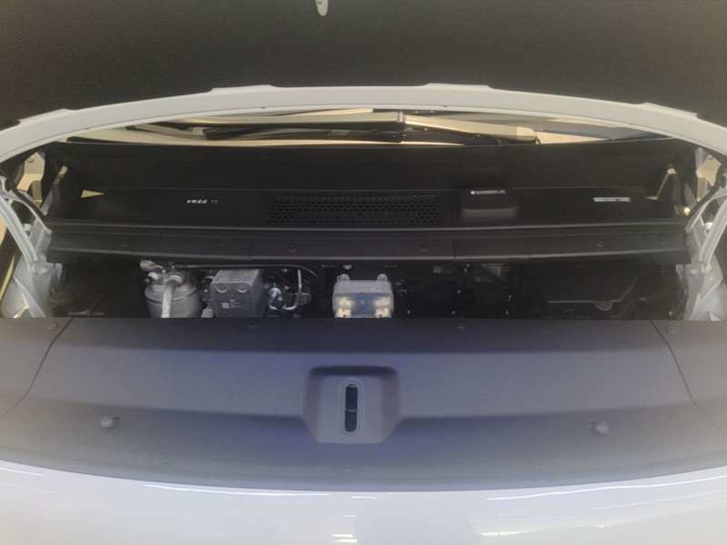 Used Li Auto MEGA 2025 Ultra Smart Refreshed Edition — 19