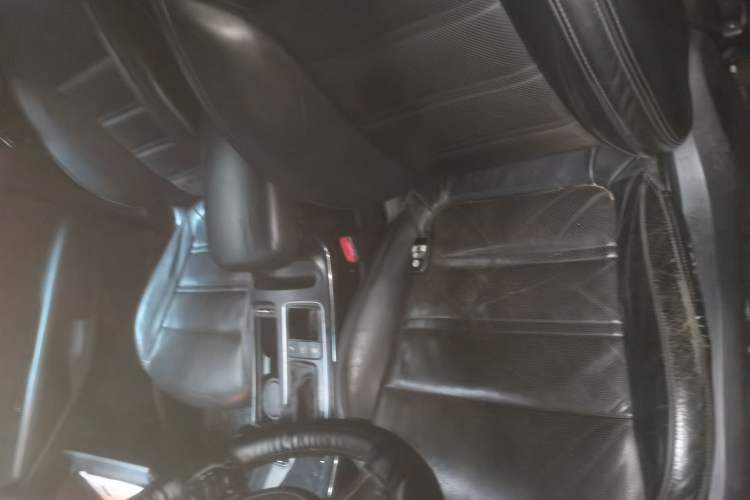 Used Kia Sorento 2015 Sorento L 2.4L Gasoline 4WD Elite Edition 5 Seats China V Emission Standard