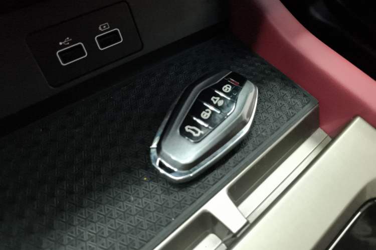 Used JETOUR X70 2025 1.5T DCT Zhenxiang Edition 5 Seats