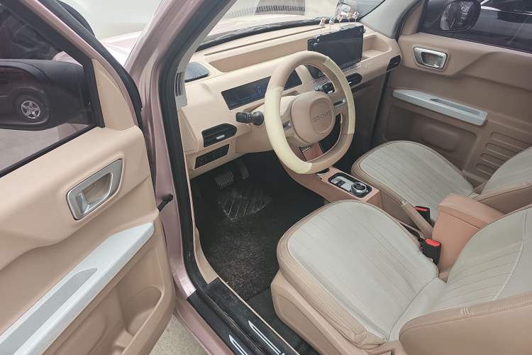 Used Geely Galaxy Panda 2023 Panda Mini 200km Endurance Bear
