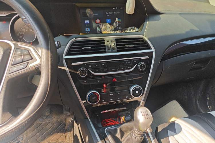 Used Leopaard CS10 2016 2.0T Manual Excellence Edition Audio And AC Panel