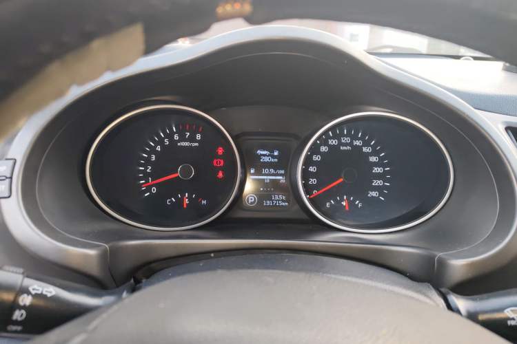 Used Kia Sportage R 2015 2.0L Automatic Two-Wheel Drive DLX Model Instrument Cluster