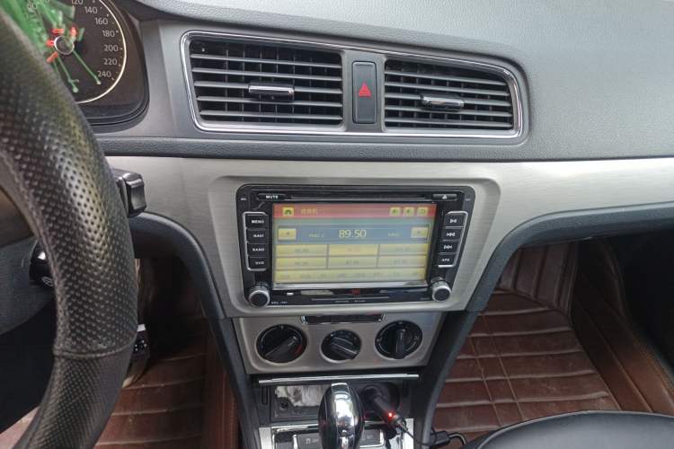 Used Volkswagen Lavida 2013 Restyled Classic 1.6L Automatic Comfort Edition
