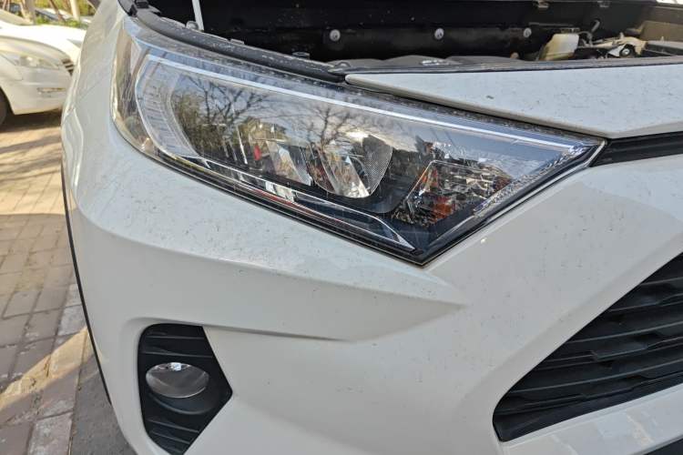 Used Toyota RAV4 2020 2.0L CVT Two-Wheel Drive Fashion PLUS Edition
