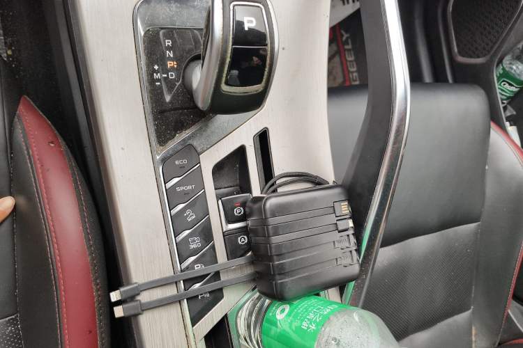 Used Geely Auto Coolray 2019 Sport Model 260T DCT Battle China V Standard Gear Lever