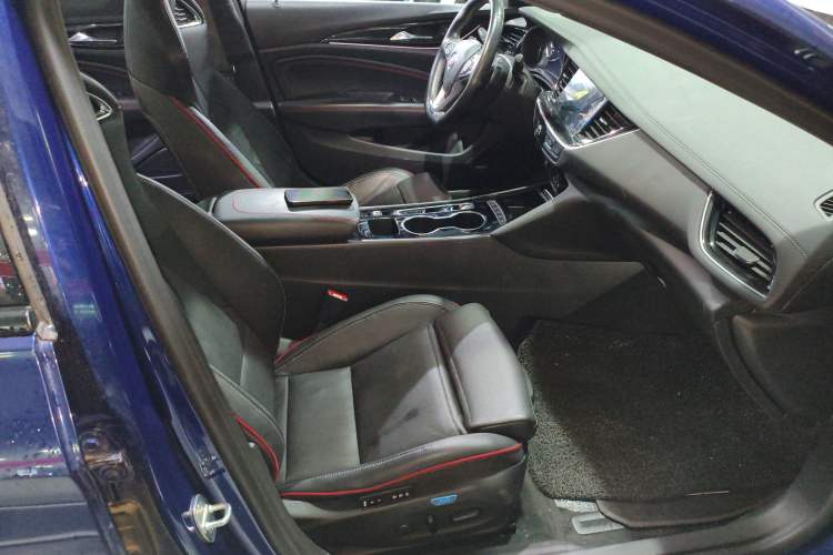 Used Buick Regal 2020 GS 28T Prestige Model