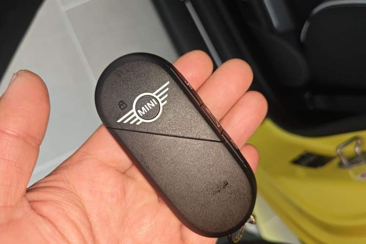 Used MINI Electric MINI COOPER 2024 452km COOPER SE Artist