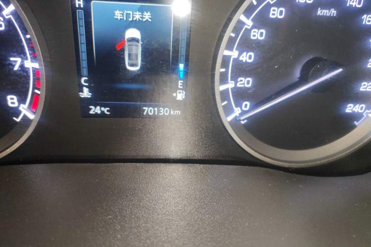 Used CHANGAN Ruicheng CC 2021 Blue Whale Edition 1.5T DCT Luxury Model Odometer Close Up