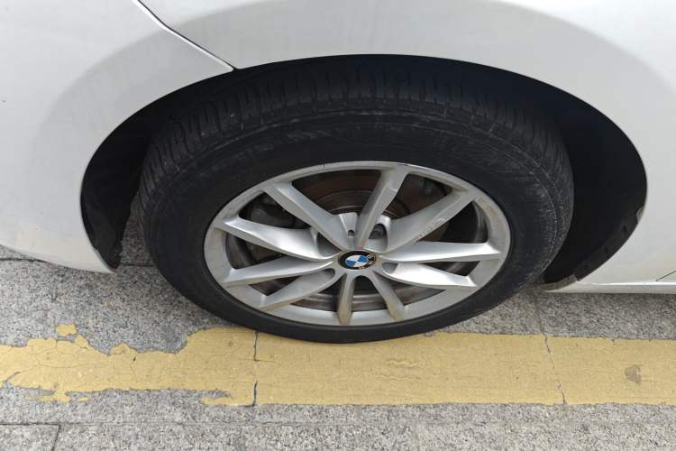 Used BMW 1 Series 2017 118i Fashion Model Exterior 4