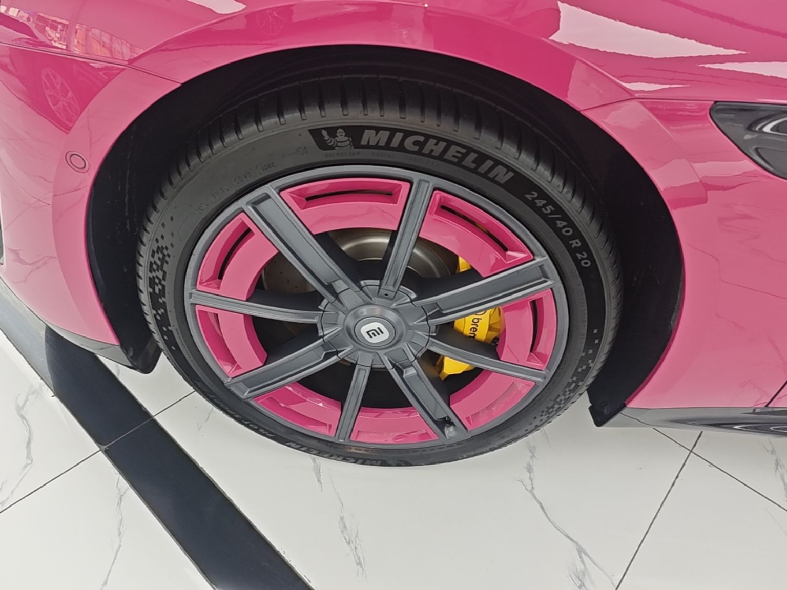 Xiaomi Auto SU7 2024 Rear-Drive Ultra-Long Range Advanced Pro-Level Intelligent Driving Version — снимка 10