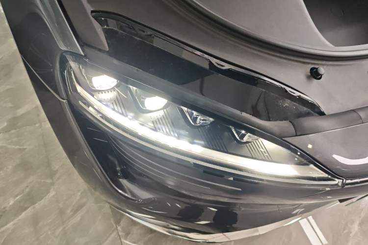 Used Hima Luxeed R7 2024 All-Electric 736 km Ultra
