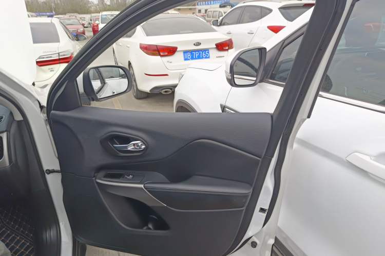 Used Jeep Cherokee 2020 2.0T Two-Wheel Drive Leading Edition